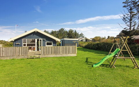 Birger - 500M from the Sea: Maison, Domicile, Toit, Chalet, Biens, Aménagement Paysager, Batiments Jardin, Siding, Ferme