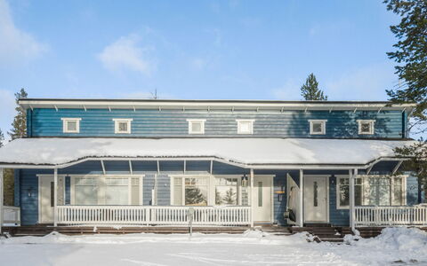Kuksatie 8 B: L'Hiver, Neige, Toit, Domicile, Chalet, Gelé, Siding, Fenêtre À Guillotine, Porche, Daylighting