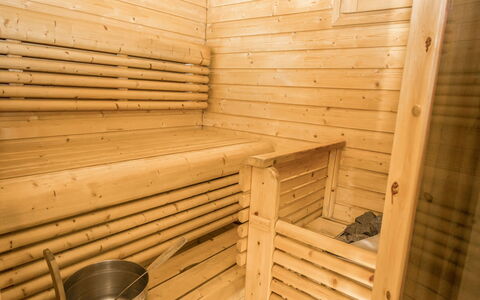 Kuksatie 8 B: Bois, Sol, Sauna, Sol, Design Intérieur, Plafond, Tache De Bois, Dur, Tuile, Conception