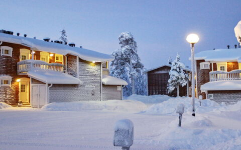 Luulampi F6: Neige, L'Hiver, Maison, Domicile, Zone Résidentielle, Toit, Gelé, Chalet, Établissements Humains