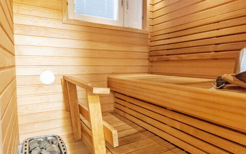 Luulampi F6: Bois, Sol, Sauna, Sol, Tache De Bois, Dur, Parquet, Vernis, Tuile