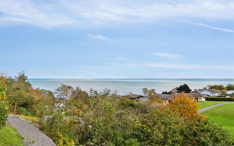 Eleana - 300M from the Sea: Bois, Toit, Architecture, Domicile, Maison, Chalet, Siding, Dur, Pente, Biens