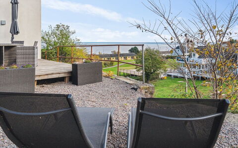 Eleana - 300M from the Sea: Bois, Toit, Architecture, Domicile, Maison, Chalet, Siding, Dur, Pente, Biens
