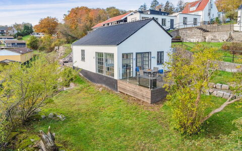 Eleana - 300M from the Sea: Bois, Toit, Architecture, Domicile, Maison, Chalet, Siding, Dur, Pente, Biens