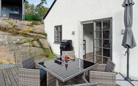 Eleana - 300M from the Sea: Bois, Toit, Architecture, Domicile, Maison, Chalet, Siding, Dur, Pente, Biens