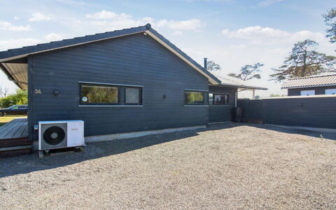 Windelgard - 140M from the Sea: Bois, Toit, Architecture, Domicile, Maison, Chalet, Siding, Dur, Pente, Biens
