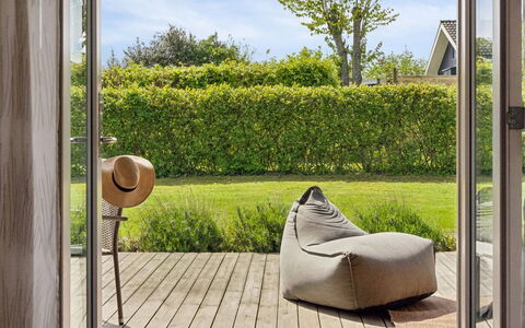 Esther - 500M from the Sea: Herbe, Prairie, Paysage, Écorégion, Plaine, Communauté Des Plantes, Lot Terre, Mobilier De Jardin, Prairie, Formations Arbustives