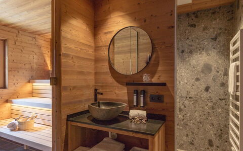 Pichl 400: Miroir, Bâtiment, Luminaire Plomberie, Robinet, Bois, Design Intérieur, Évier, Sol, Sol, Étagère