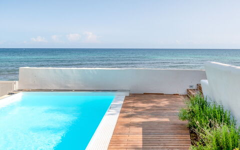 Villa Clementina: L'Eau, Ciel, Propriété, Plante, Bleu Azur, Rectangle, Ombre, Piscine, Loisir