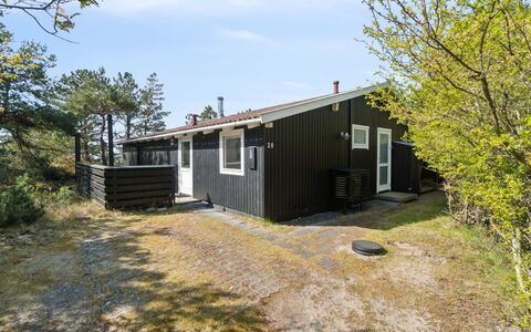 Galt - 200M from the Sea: Bois, Toit, Architecture, Domicile, Maison, Chalet, Siding, Dur, Pente, Biens