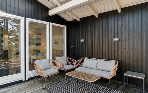 Galt - 200M from the Sea: Bois, Toit, Architecture, Domicile, Maison, Chalet, Siding, Dur, Pente, Biens