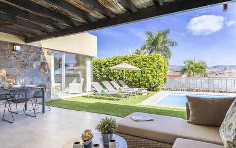 Tipo 3 Dormitorios: Meubles, Piscine, Sol, Mobilier De Jardin, Recours, Architecture, Zone Résidentielle, Sol, Chaise