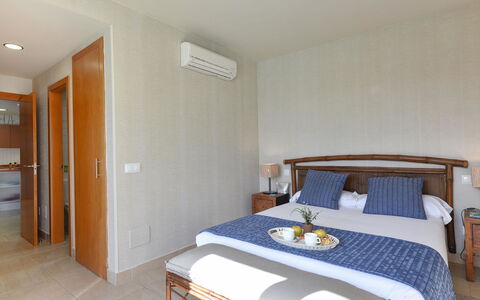 Tipo 3 Dormitorios: Meubles, Bois, Sol, Sol, Design Intérieur, Chaise, Plafond, Pièce, Chambre, Lit