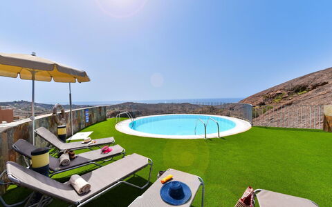 Los Lagos 36: L'Eau, Ciel, Propriété, Bâtiment, Bleu Azur, Piscine, Ombre, Plante, Mobilier De Jardin, Architecture