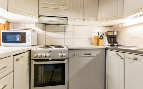 Rakotuli 2 Paritalon Yläkerta: Piscine, Recours, Mobilier De Jardin, Conception, Ombre, Aménagement Paysager, Hôtel, Caractéristique De L'Eau, Eco Hôtel