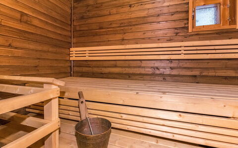 Rakotuli 2 Paritalon Yläkerta: Piscine, Recours, Mobilier De Jardin, Conception, Ombre, Aménagement Paysager, Hôtel, Caractéristique De L'Eau, Eco Hôtel