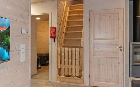 Taimen: Domicile, Chalet, Toit, Biens, Ombre, Ferme, Pelouse, Aménagement Paysager, Jardin, Cour