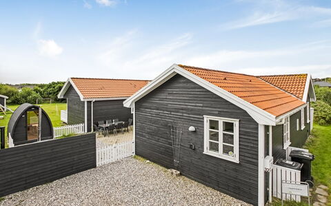 Torhild - 700M from the Sea: Plafond, Sol, Design Intérieur, Sol, Composite, Meubles, Recours, Hôtel, Conception, Daylighting