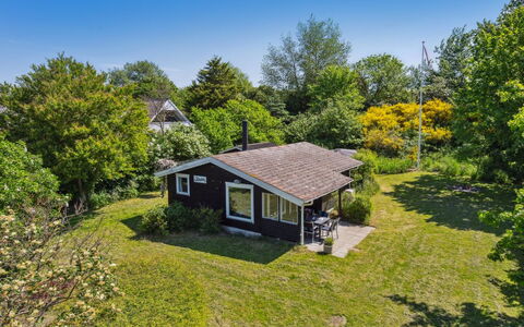Benthe - 200M from the Sea: Arbuste, Maison, Domicile, Chalet, Zone Rurale, Couverture De Sol, Biens, Jardin, Ferme, Batiments Jardin
