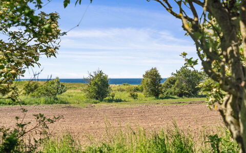 Benthe - 200M from the Sea: Toit, Maison, Domicile, Chalet, Porte, Siding, Plate-Forme, Porche, Planche, Dur