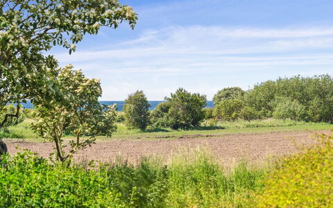 Benthe - 200M from the Sea: Toit, Maison, Domicile, Chalet, Porte, Siding, Plate-Forme, Porche, Planche, Dur