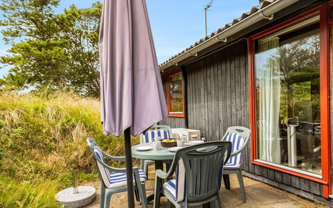 Vemund - 300M from the Sea: Herbe, Prairie, Lot Terre, Chalet, Zone Rurale, Prairie, Batiments Jardin, Jardin, Cabanon