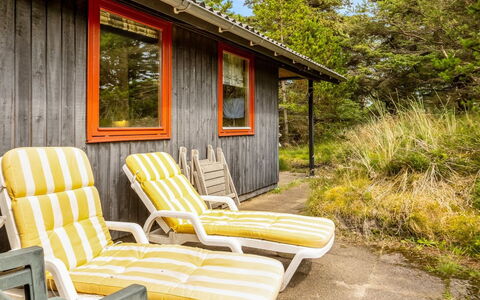 Vemund - 300M from the Sea: Herbe, Prairie, Lot Terre, Chalet, Zone Rurale, Prairie, Batiments Jardin, Jardin, Cabanon