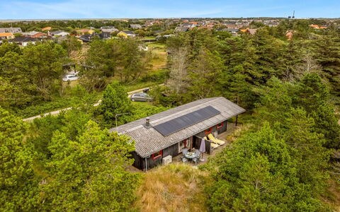 Vemund - 300M from the Sea: Herbe, Prairie, Lot Terre, Chalet, Zone Rurale, Prairie, Batiments Jardin, Jardin, Cabanon