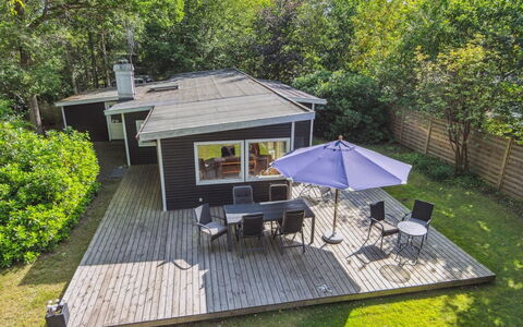 Herminia - 800M from the Sea: Bois, Toit, Architecture, Domicile, Maison, Chalet, Siding, Dur, Pente, Biens