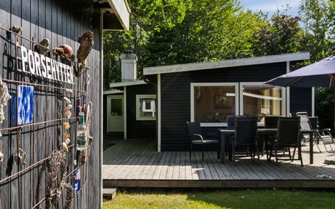 Herminia - 800M from the Sea: Bois, Toit, Architecture, Domicile, Maison, Chalet, Siding, Dur, Pente, Biens