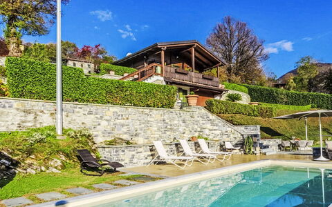 Il Poggio del Castagno: Piscine, Maison, Recours, Jardin, Eco Hôtel, Biens, Chalet, Aménagement Paysager, Villa