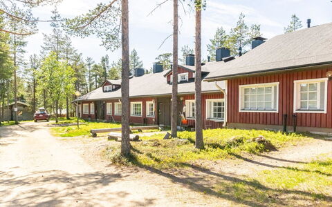 Soidinaukia a 3: Voie Navigable, Banque, Cours D'Eau, Lac, Chalet, Forêt, Canal, Réservoir, Cabane En Rondins