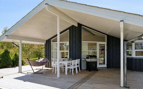Harald - 300M from the Sea: Plafond, Sol, Design Intérieur, Sol, Composite, Meubles, Recours, Hôtel, Conception, Daylighting