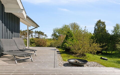 Harald - 300M from the Sea: Plafond, Sol, Design Intérieur, Sol, Composite, Meubles, Recours, Hôtel, Conception, Daylighting