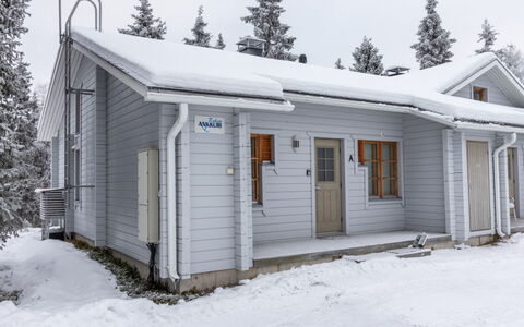 Rukan Ankkuri: Bois, Maison, Siding, Domicile, Toit, Chalet, Porte, Neige, Gelé, L'Hiver