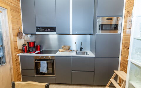 Rukan Ankkuri: Appareil De Cuisine, Cuisine, Principaux Appliance, Bois, Électroménager, Sol, Cabinetry, Design Intérieur, Comptoir, Meubles