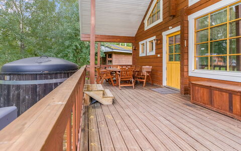 Anttoora 3: Bois, Porche, Dur, Tache De Bois, Parquet, Chalet, Planche, Sol, Plafond, Domicile