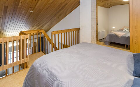 Teerenpesue e 36 Gaissa: Design Intérieur, Sol, Sol, Bois, Plafond, Chambre, Meubles, Lit, Pièce, Parquet