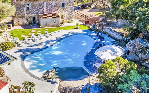 Stazzu Lu Bulioni: Piscine, Recours, Loisir, Eco Hôtel, Biens, Villa, Vacances, Mobilier De Jardin, Thermes, Ville Resort