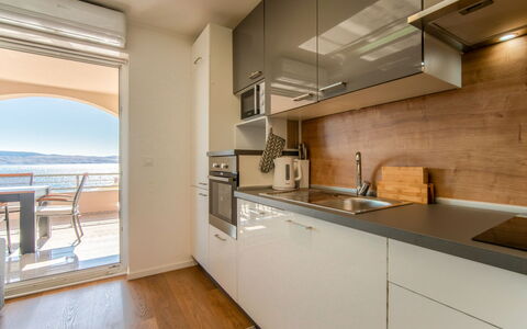 Karlobag 180: Design Intérieur, Sol, Sol, Principaux Appliance, Appartement, Comptoir, Cuisine, Pièce, Evier, Cabinetry