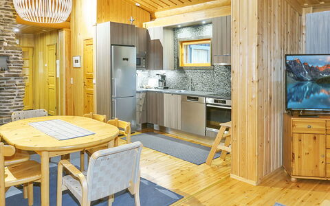 Pikku-Tieva: Bois, Maison, Neige, Chalet, Domicile, L'Hiver, Toit, Gelé, Siding, Pente