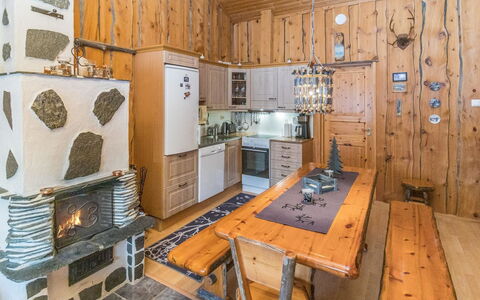 Aihki 1: Voie Navigable, Banque, Cours D'Eau, Lac, Chalet, Forêt, Canal, Réservoir, Cabane En Rondins