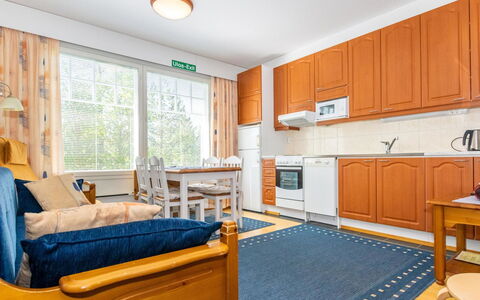 Outapailakka J 10: Voie Navigable, Banque, Cours D'Eau, Lac, Chalet, Forêt, Canal, Réservoir, Cabane En Rondins
