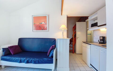 Saint Palais sur Mer 198: Meubles, Design Intérieur, Bois, Sol, Sol, Plafond, Pièce, Appartement, Canapé, Salon