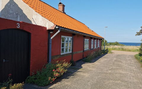Elvira - 300M from the Sea: Bois, Toit, Architecture, Domicile, Maison, Chalet, Siding, Dur, Pente, Biens