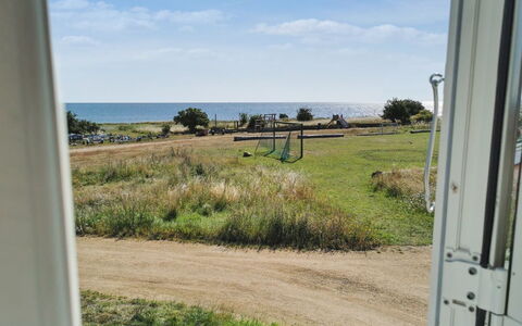 Elvira - 300M from the Sea: Bois, Toit, Architecture, Domicile, Maison, Chalet, Siding, Dur, Pente, Biens