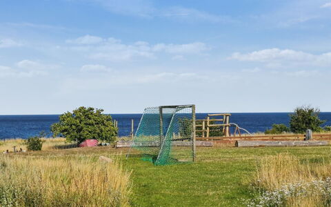 Elvira - 300M from the Sea: Bois, Toit, Architecture, Domicile, Maison, Chalet, Siding, Dur, Pente, Biens