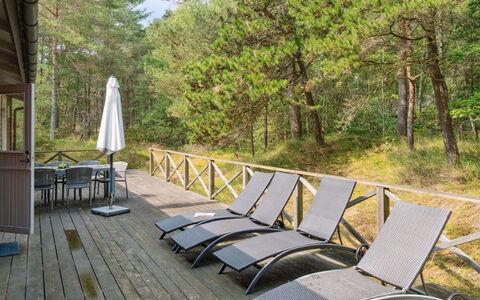 Vasil - 1.2Km from the Sea: Bois, Toit, Architecture, Domicile, Maison, Chalet, Siding, Dur, Pente, Biens