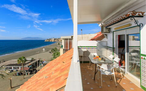 San Luis Playa: Balcon, Appartement, Ombre, Store, Porche, Clôture, Hôtel, Structure En Plein Air