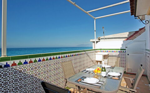 San Luis Playa: Ciel, L'Eau, Propriété, Meubles, Table, Chaise, Ombre, Mobilier De Jardin, Immobilier, Loisir